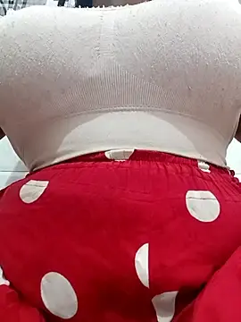 Stripchat Live Sex Cam of cute-mahek