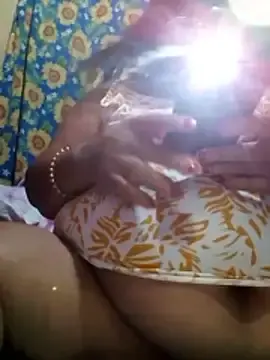 Stripchat Nude Webcam of Huge_mama69