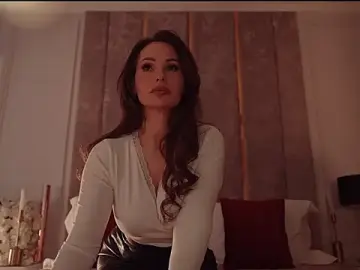 Stripchat Adult Video Chat of MilaDYstarlight