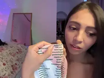 Stripchat Watch Live Sex Cams of keirasworld