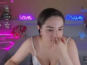 Stripchat Adult Webcam of Camilla__one__