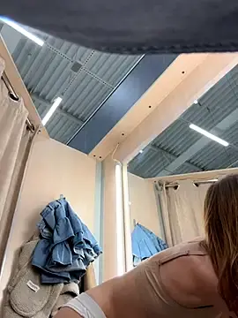 Stripchat Nude Webcam of -AngelAri-