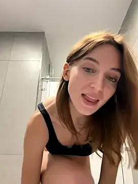 Stripchat Live Sex of -AngelAri-