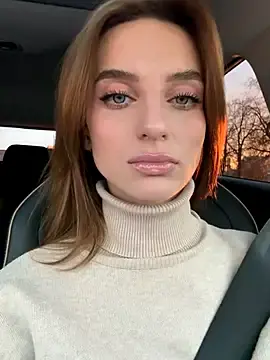 Stripchat Free Live Porn of -AngelAri-