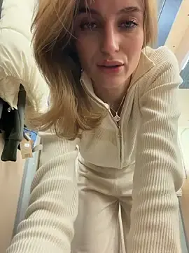 Stripchat Best Webcam of -AngelAri-