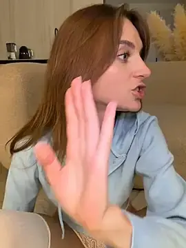 Stripchat Live Sex of -AngelAri-