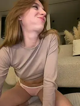 Stripchat Live Porn of -AngelAri-