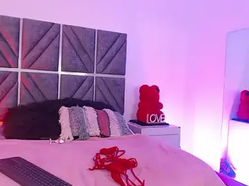 Stripchat Sex Cam of Laura_Dicardy