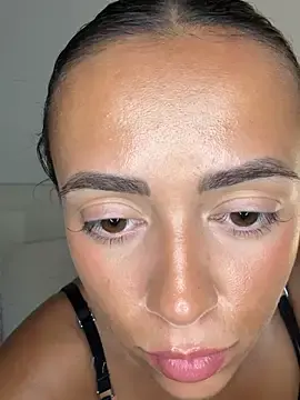 Stripchat Free Porn Cam of Harrietbronzex