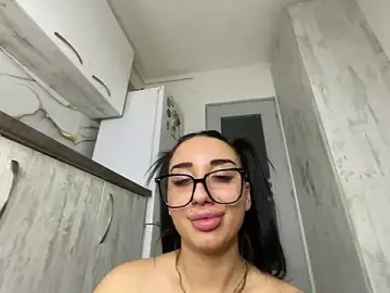 Stripchat Adult Webcam of BlueEyes_BB