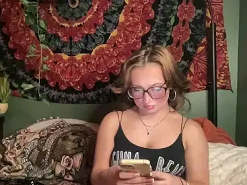 Stripchat Adult Webcam of sweetandwet_daddy