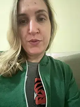 Stripchat Live Sex of Bia_sexynovaes