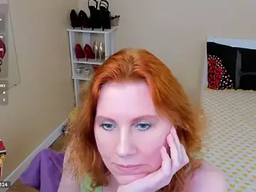 Stripchat Adult Webcam of FoxySophia