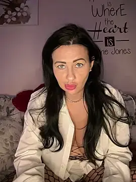 Stripchat Sex Chat of IRISWHITE17