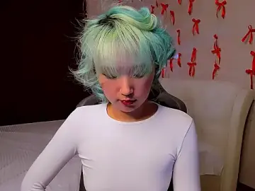 Stripchat Free Live Porn of Milla_Aheo