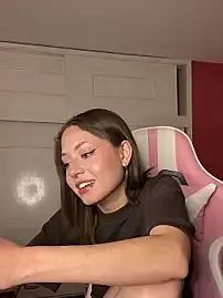 Stripchat Live Sex Cam of PrettyAmber