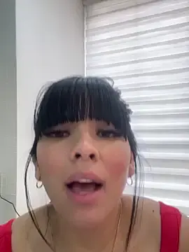 Stripchat Sex Cam of BrendaCrean