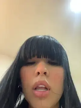 Stripchat Sex Cam of BrendaCrean