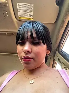 Stripchat Sex Cam of BrendaCrean