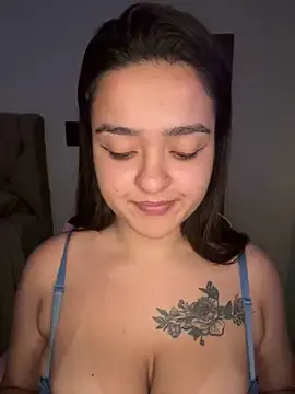 Stripchat Free Porn Cam of Manu_2002_