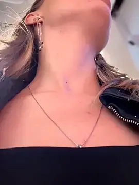 Stripchat Best Webcam of Wonder_Kari