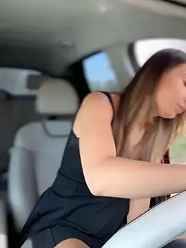 Stripchat Adult Webcams of Wonder_Kari