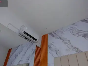 Stripchat Adult Webcam of emily_nova_