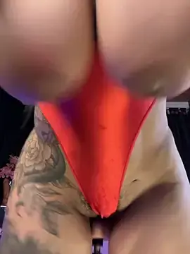 Stripchat Live Sex of monroe_777
