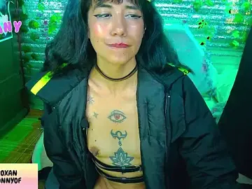 Stripchat Live Sex Cam of Roxanbunny1