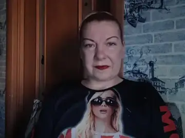 Stripchat Sex Cam of Lillia_Ray