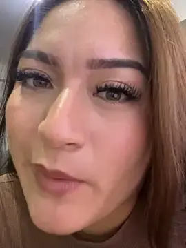 Stripchat Adult Webcam of LuceroRm
