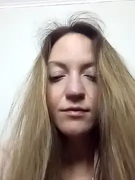 Stripchat Watch Live Sex Cams of KattyLuuu