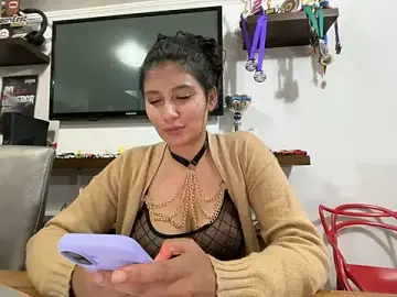 Stripchat Nude Webcam of kinky_mila@xh