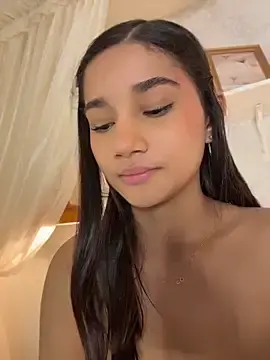 Stripchat Adult Webcam of AlessiaVallmont