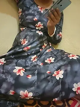 Stripchat Nude Webcam of Seema_yadav01