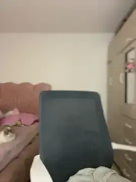 Stripchat Free Live Porn of Emmily_19