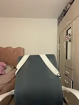 Stripchat Sex Chat of Emmily_19