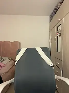 Stripchat Free Porn Cam of Emmily_19