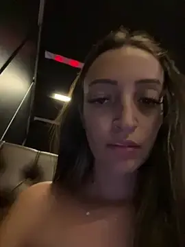 Stripchat Adult Webcam of BelleLouiseVp