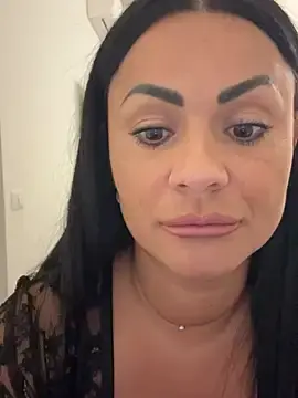 Stripchat Free Live Porn of BellaDolce_