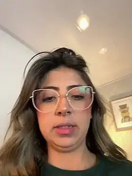 Stripchat Live Sex Cam of Caroline_dh