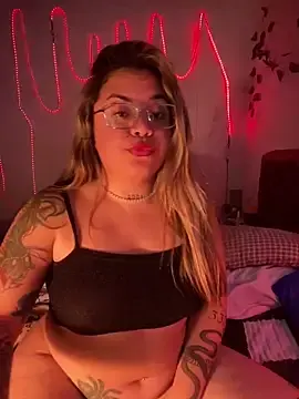 Stripchat Free Porn Cam of Lindalatina2001