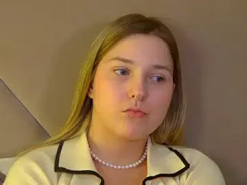 Stripchat Free Porn Cam of TinnaBurton