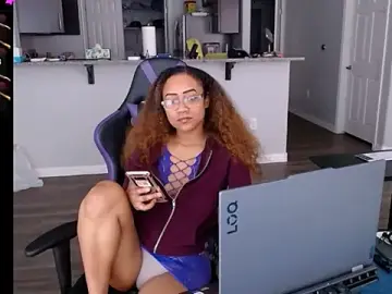 Stripchat Free Porn Cam of ReeseZen