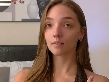 Stripchat Adult Video Chat of VirginieCruz