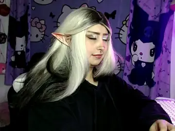 Stripchat Free Porn Cam of lussyevans24