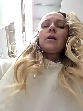 Stripchat Sex Chat of Bondgirl_013