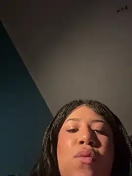 Stripchat Free Porn Cam of SashaLiciosa_