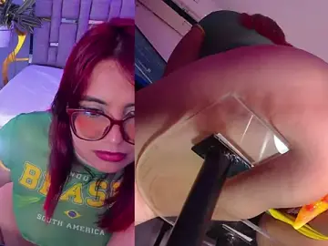 Stripchat Live Sex Cam of DannaScully_