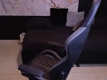 Stripchat Nude Webcam of Akari_21